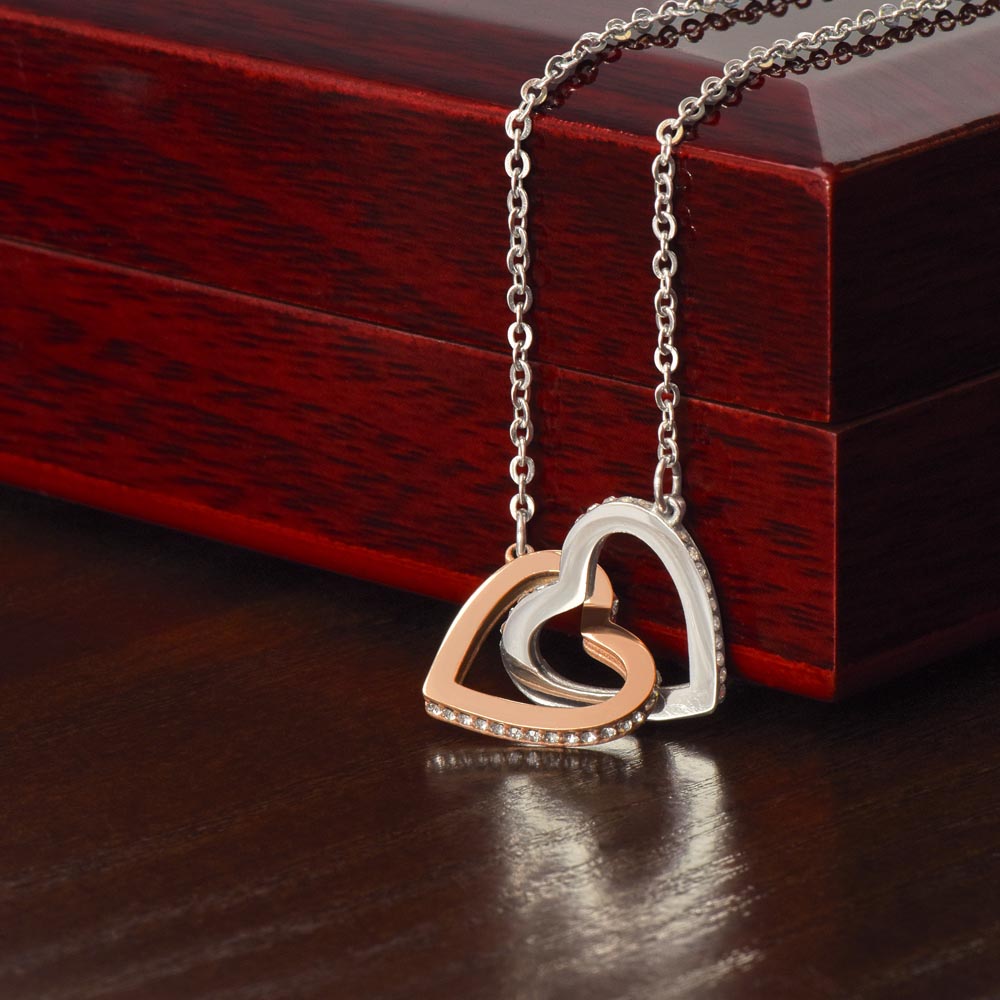 Interlocked heart neckless